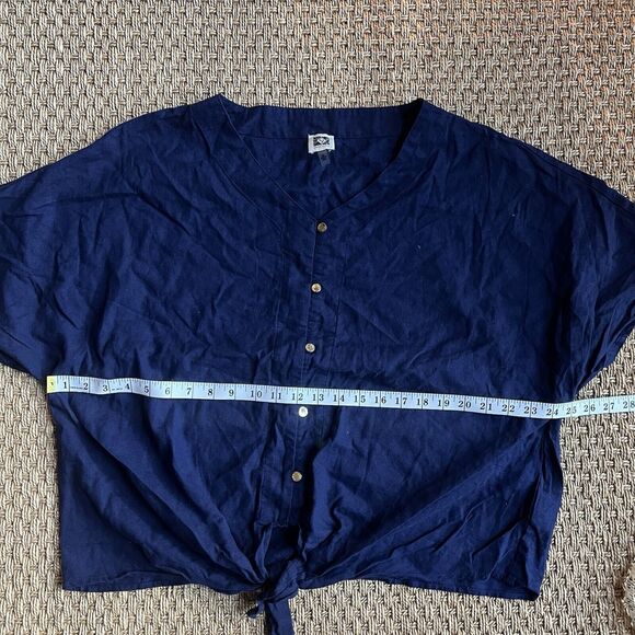Anne Klein Blouse Button Front Tie Bottom Linen Blend Navy W/ Gold Buttons XL - Picture 8 of 8